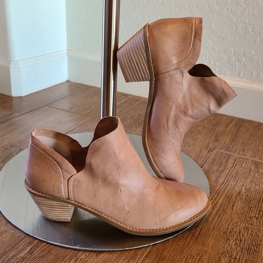 Kelsi Dagger Kenmare Tan Bootie